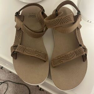 Women’s Tevas